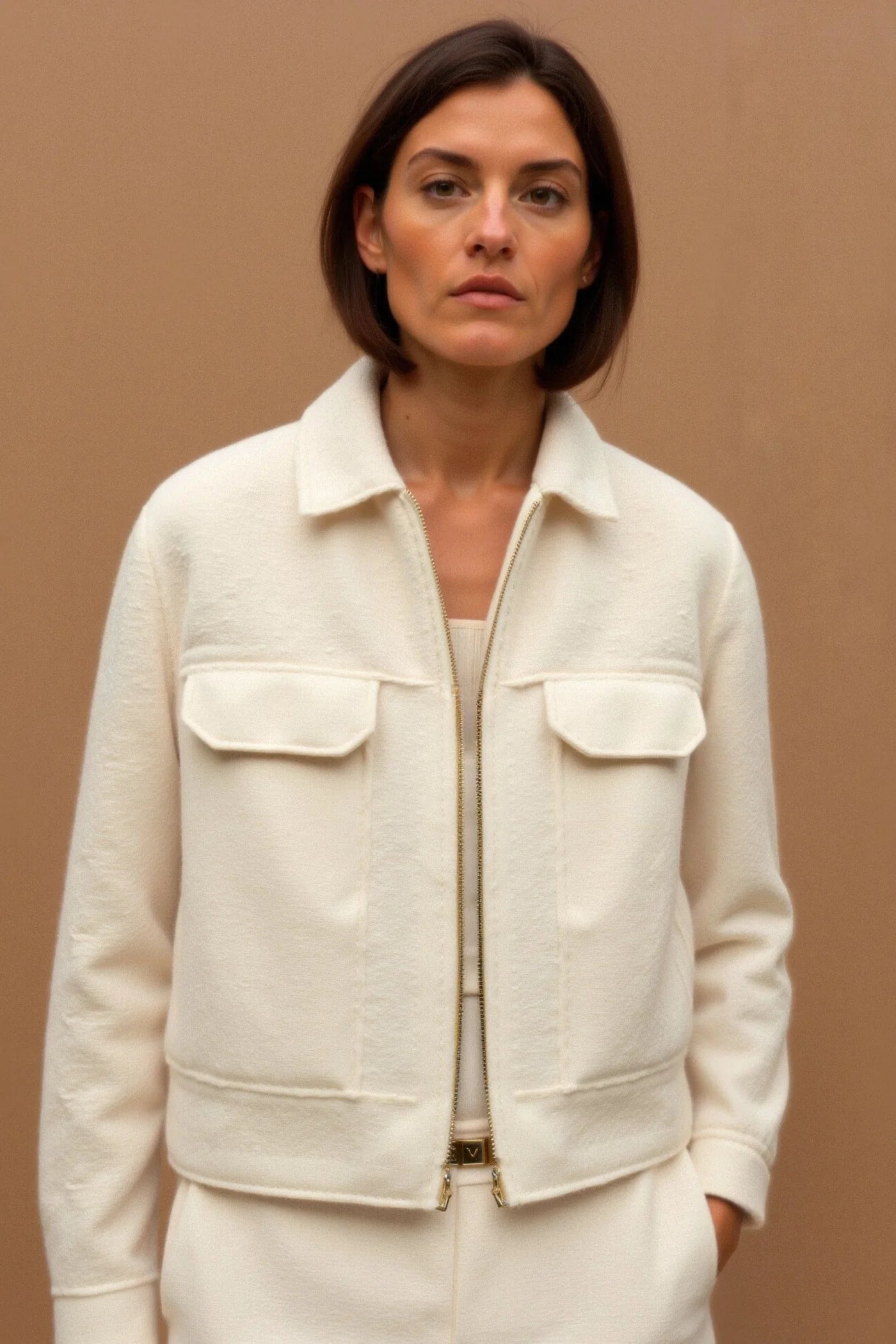 Short jacket with front pockets